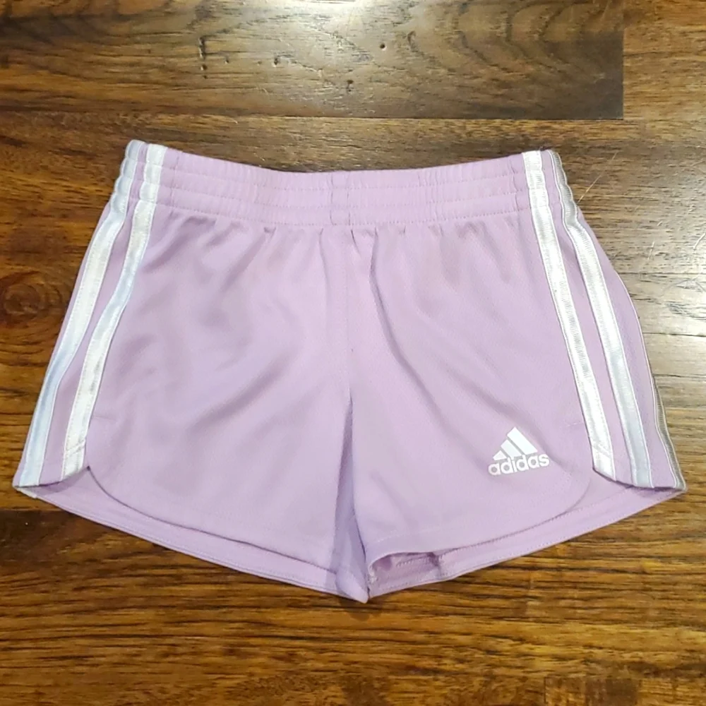 Girls Adidas lavender & white active shorts size 4_2